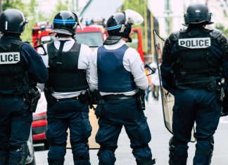 Sub atac mortal, politia franceza cere o protectie mai buna
