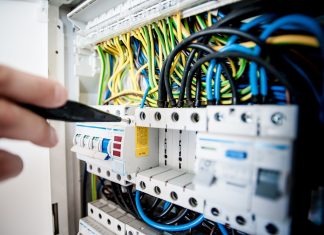 Triacul: mod de funcționare și aplicații ale acestei componente electronice