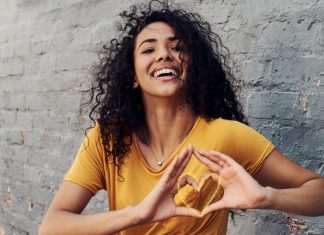 8 sfaturi care te vor ajuta sa iti cresti stima de sine