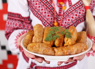 Servirea sarmalelor in functie de ocazie: Mese festive si evenimente speciale